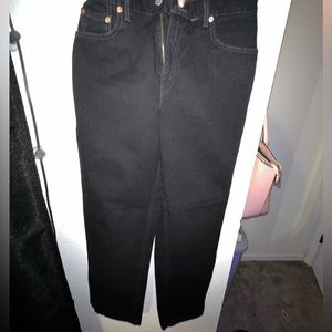 Levi’s black 550